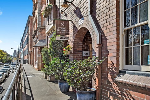 Sydney Harbour Bed And Breakfast - Tourism Canberra 0