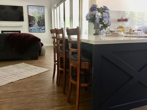 Chanticleer Gardens Barn Cottage With A Pool - Tourism Canberra 8