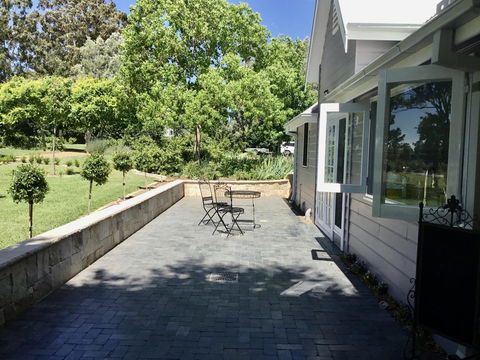 Chanticleer Gardens Barn Cottage With A Pool - Tourism Canberra 4