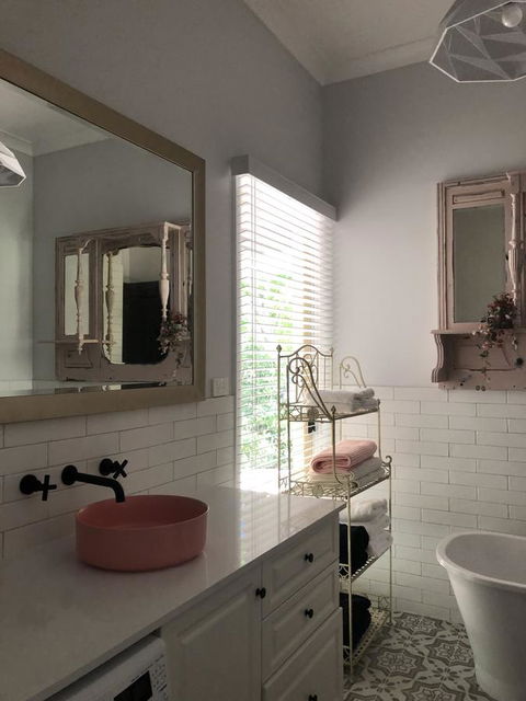 Chanticleer Gardens Barn Cottage With A Pool - Tourism Canberra 33