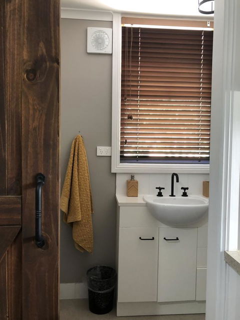 Chanticleer Gardens Barn Cottage With A Pool - Tourism Canberra 22