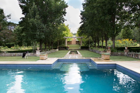 Chanticleer Gardens Barn Cottage With A Pool - Tourism Canberra 15