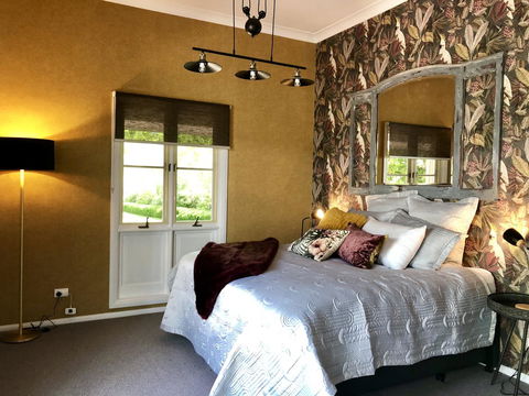 Chanticleer Gardens Barn Cottage With A Pool - Tourism Canberra 18