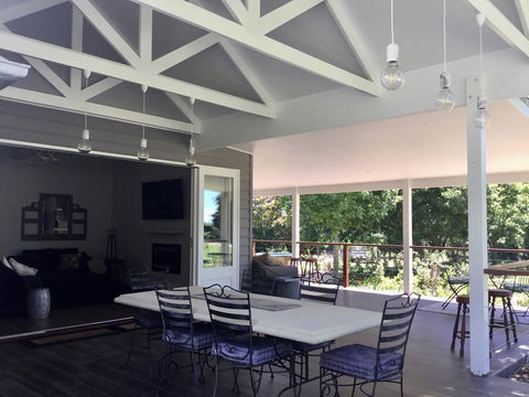 Chanticleer Gardens Barn Cottage With A Pool - Tourism Canberra 11