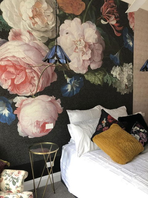 Chanticleer Gardens Barn Cottage With A Pool - Tourism Canberra 16