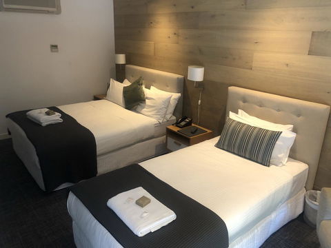 Crown Hotel Surry Hills - Tourism Canberra 11
