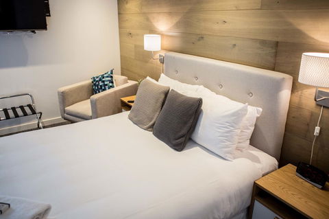 Crown Hotel Surry Hills - Tourism Canberra 21