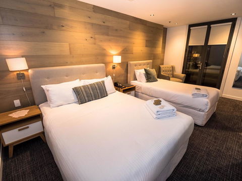 Crown Hotel Surry Hills - Tourism Canberra 1