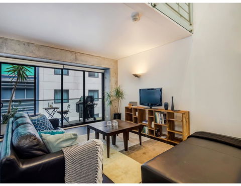 Urban Loft Close To Sydney Hot Spots - Tourism Canberra 12