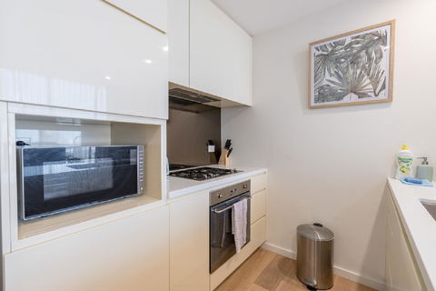 Sydney CBD Modern 2 Bedroom Apartment + Free Car Parking - Tourism Canberra 19