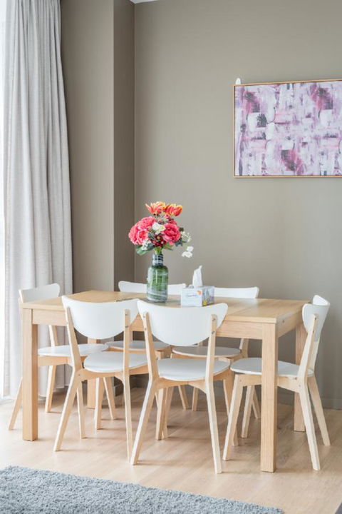 Sydney CBD Modern 2 Bedroom Apartment + Free Car Parking - Tourism Canberra 5