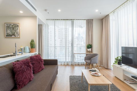 Sydney CBD Modern 2 Bedroom Apartment + Free Car Parking - Tourism Canberra 2