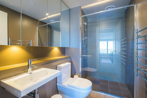 Australian Tower Stay - Tourism Canberra 9