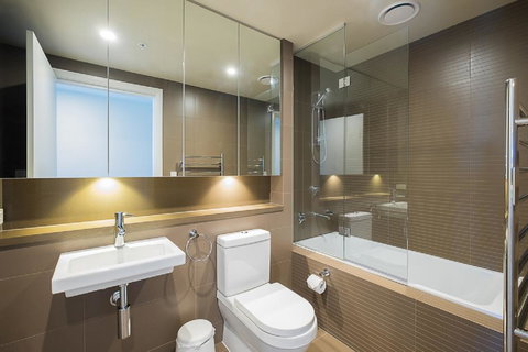 Australian Tower Stay - Tourism Canberra 6