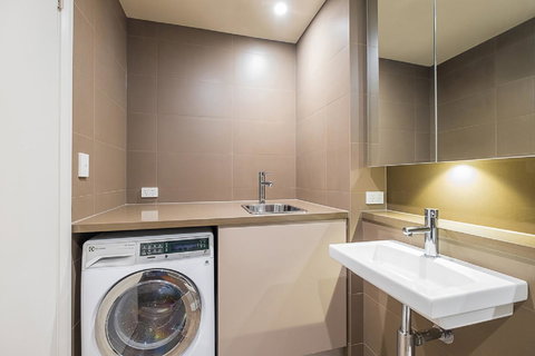 Australian Tower Stay - Tourism Canberra 16