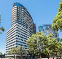 Australian Tower Stay - Tourism Canberra