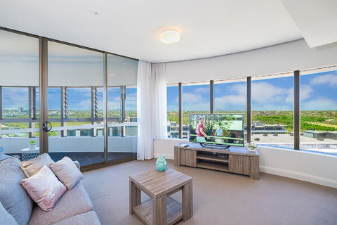 Australian Tower Stay - Tourism Canberra 1