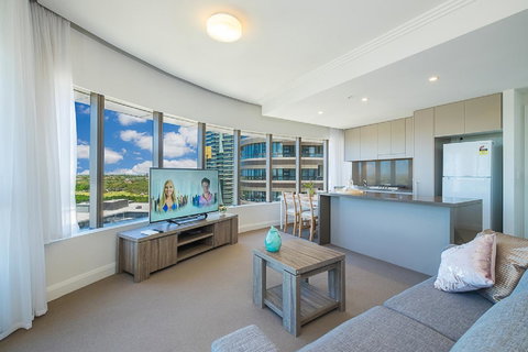 Australian Tower Stay - Tourism Canberra 3