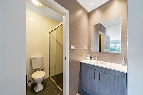 Carlton Suites - Tourism Canberra 3