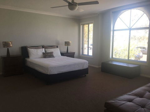 Sydney Amazing Holiday Home Bridal BnB - Tourism Canberra 7