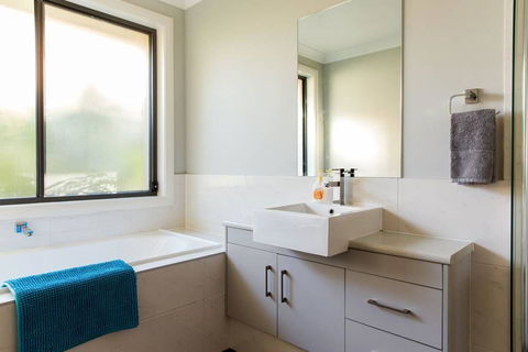 Sydney Amazing Holiday Home Bridal BnB - Tourism Canberra 9