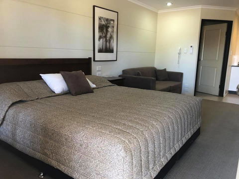 Balranald Club Motel - Tourism Canberra 8