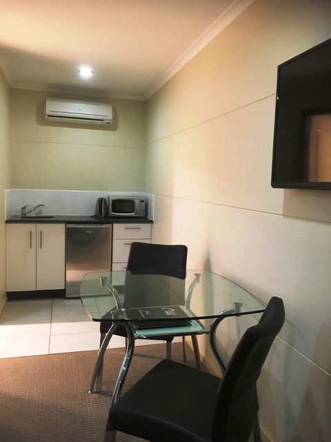 Balranald Club Motel - Tourism Canberra 9