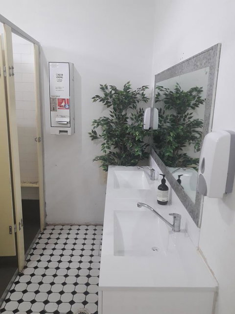 Clover Backpackers - Tourism Canberra 34