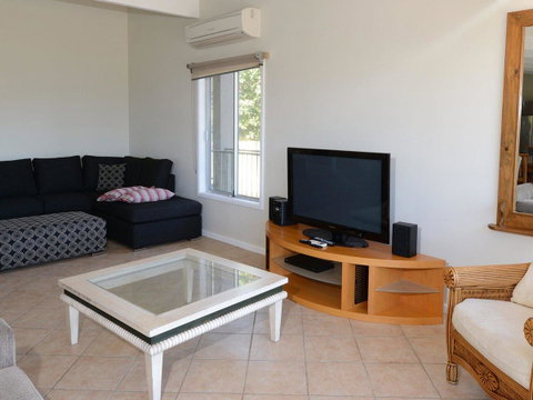 2 Cliff Road - Tourism Canberra 9