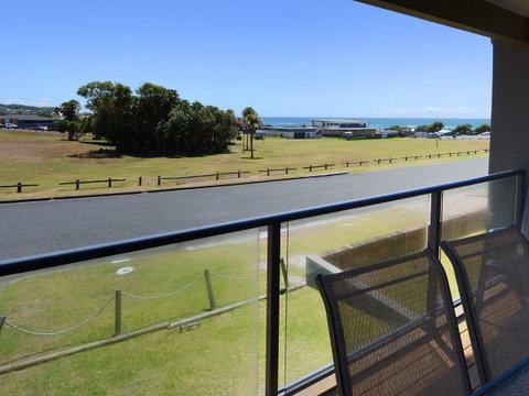 2 Cliff Road - Tourism Canberra 4