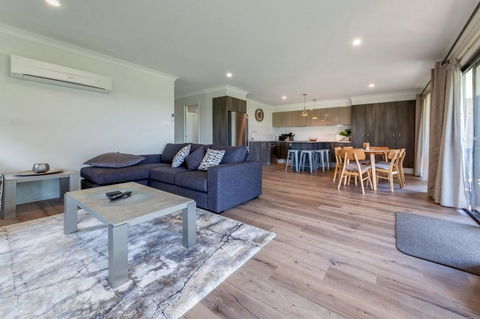 Horizons Retreat & Golf, Villa 133 - Tourism Canberra 3