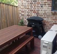 Hideaway Holiday Apartments - Tourism Canberra