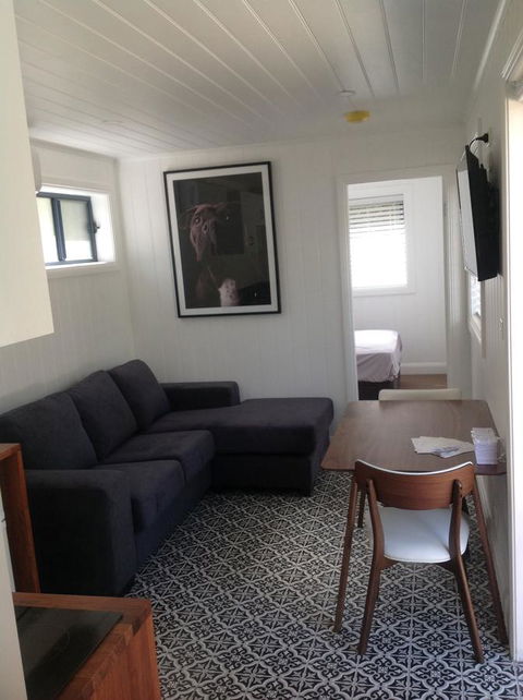 Hideaway Holiday Apartments - Tourism Canberra 5