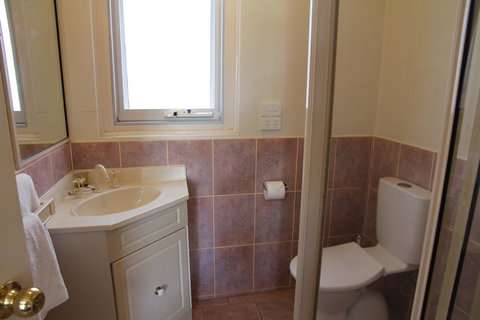 Tumut Apartments - Tourism Canberra 10