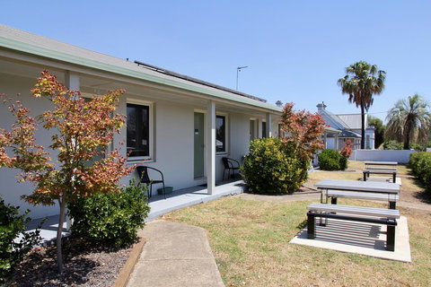Tumut Apartments - Tourism Canberra 16