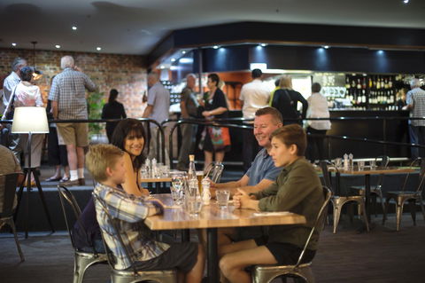 Mercure Kakadu Crocodile - Tourism Canberra 7