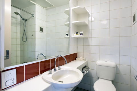 Mercure Kakadu Crocodile - Tourism Canberra 14