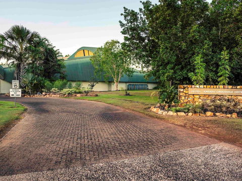 Mercure Kakadu Crocodile - Tourism Canberra 40