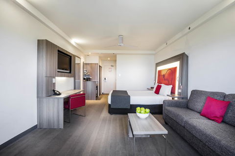Novotel Darwin CBD - Tourism Canberra 9