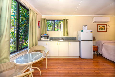 Oasis Tourist Park - Tourism Canberra 6