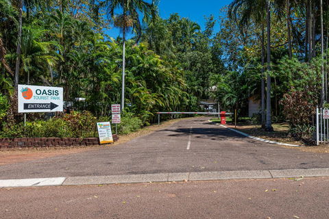 Oasis Tourist Park - Tourism Canberra 1