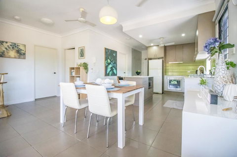 ZEN QUEST - The NOMADS PAD Near Nightcliff Markets & Sunset Foreshore - Tourism Canberra 13