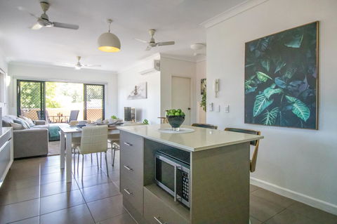 ZEN QUEST - The NOMADS PAD Near Nightcliff Markets & Sunset Foreshore - Tourism Canberra 24