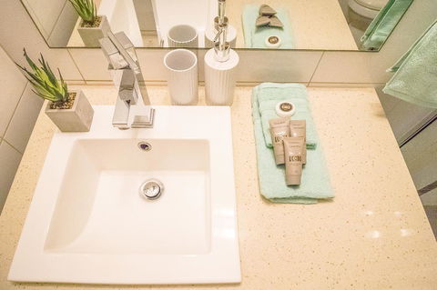 ZEN QUEST - The NOMADS PAD Near Nightcliff Markets & Sunset Foreshore - Tourism Canberra 20