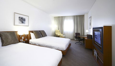 Novotel Canberra - Tourism Canberra 19