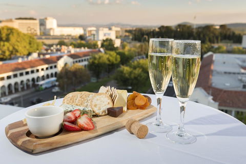 Novotel Canberra - Tourism Canberra 36