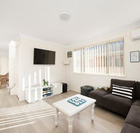 Bombora  Fingal Bay - Tourism Canberra