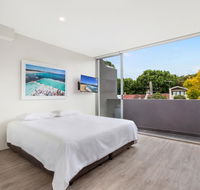 Bondi Beach Studio King Suite  Balcony - Tourism Canberra