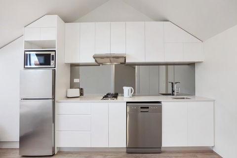 Bondi Beach Studio Suite 2 - Tourism Canberra 3