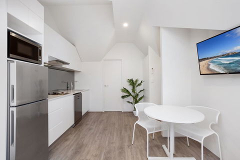 Bondi Beach Studio Suite 2 - Tourism Canberra 2